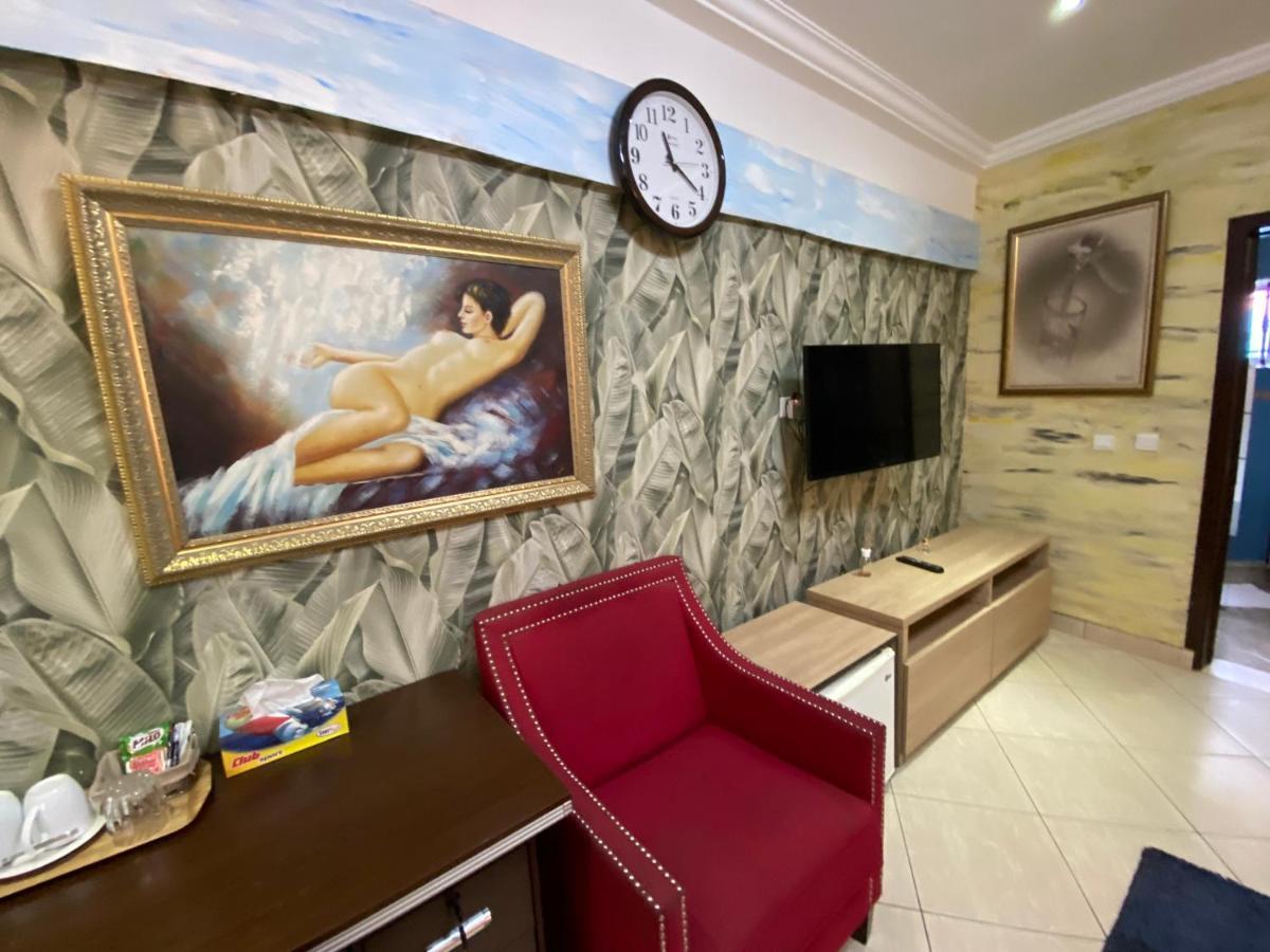 Bays Lodge, Akra Dış mekan fotoğraf