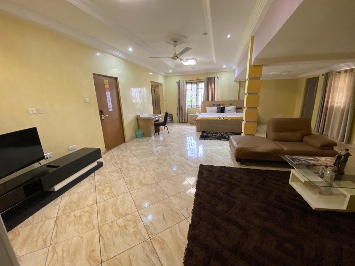 Bays Lodge, Akra Dış mekan fotoğraf