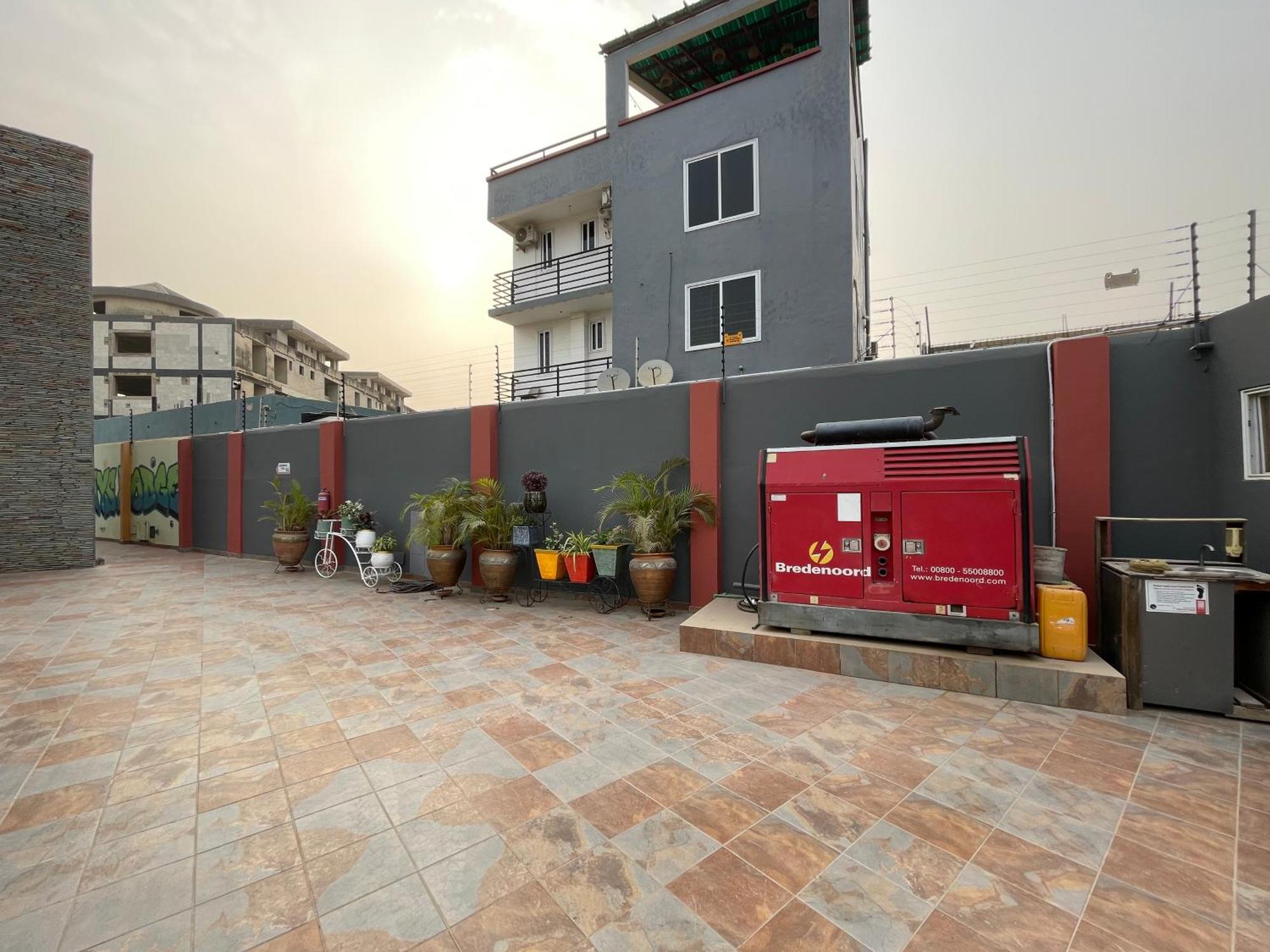 Bays Lodge, Akra Dış mekan fotoğraf